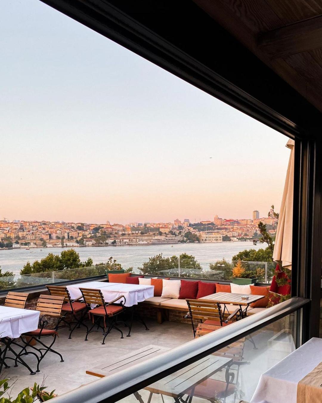 Istanbul Old City Colorful Houses Balat Petrion Hotel Luaran gambar